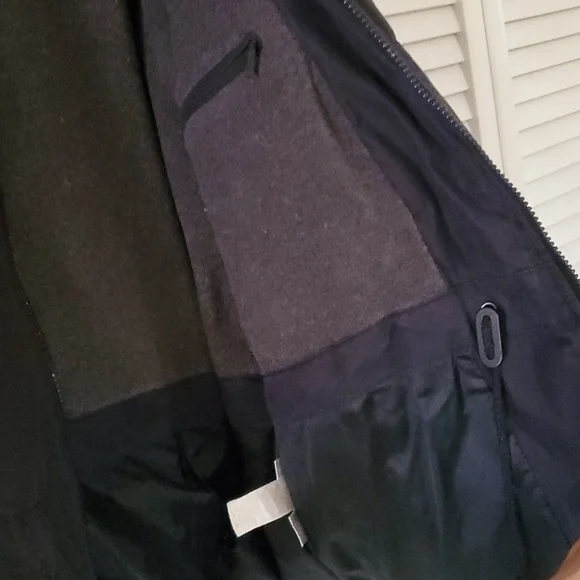 Water resistant/down jacket Medium - Picture 2 of 9